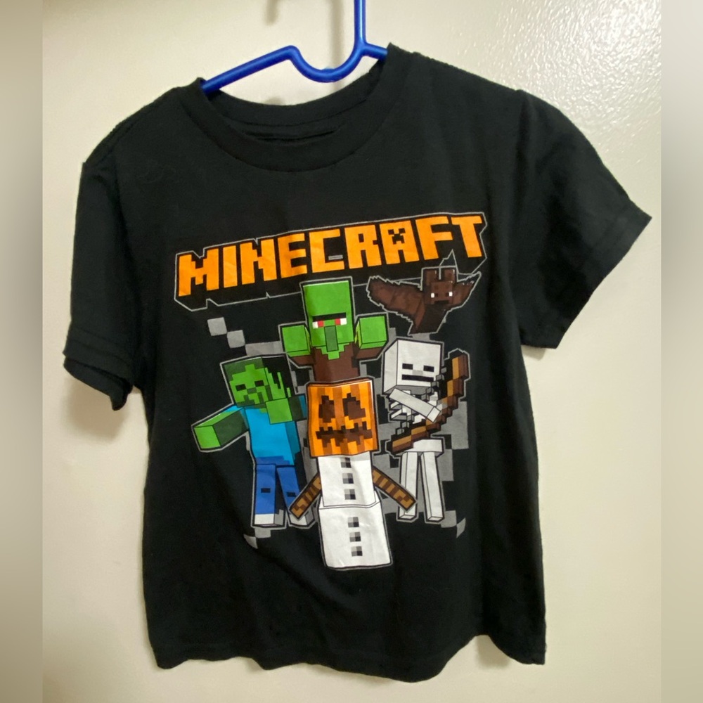 Mojang Studios Minecraft Boys Black T Shirt XS Halloween  Chest 26” Characters